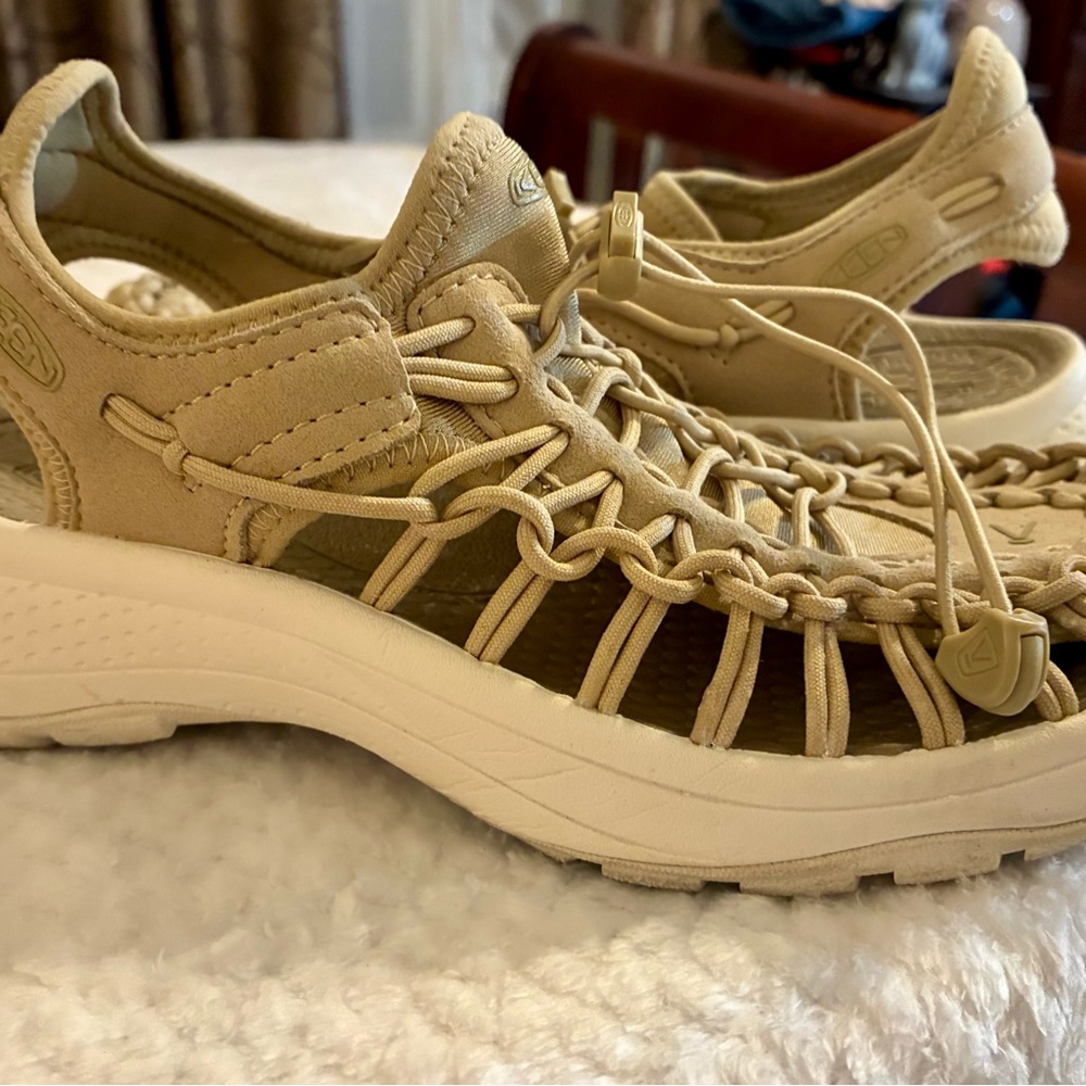 Keen Uneek Astoria Outdoor Hybrid Sandal Hiking Water Sport Utility Gorp 7.5